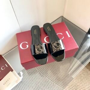 CUCCI  WOMEN