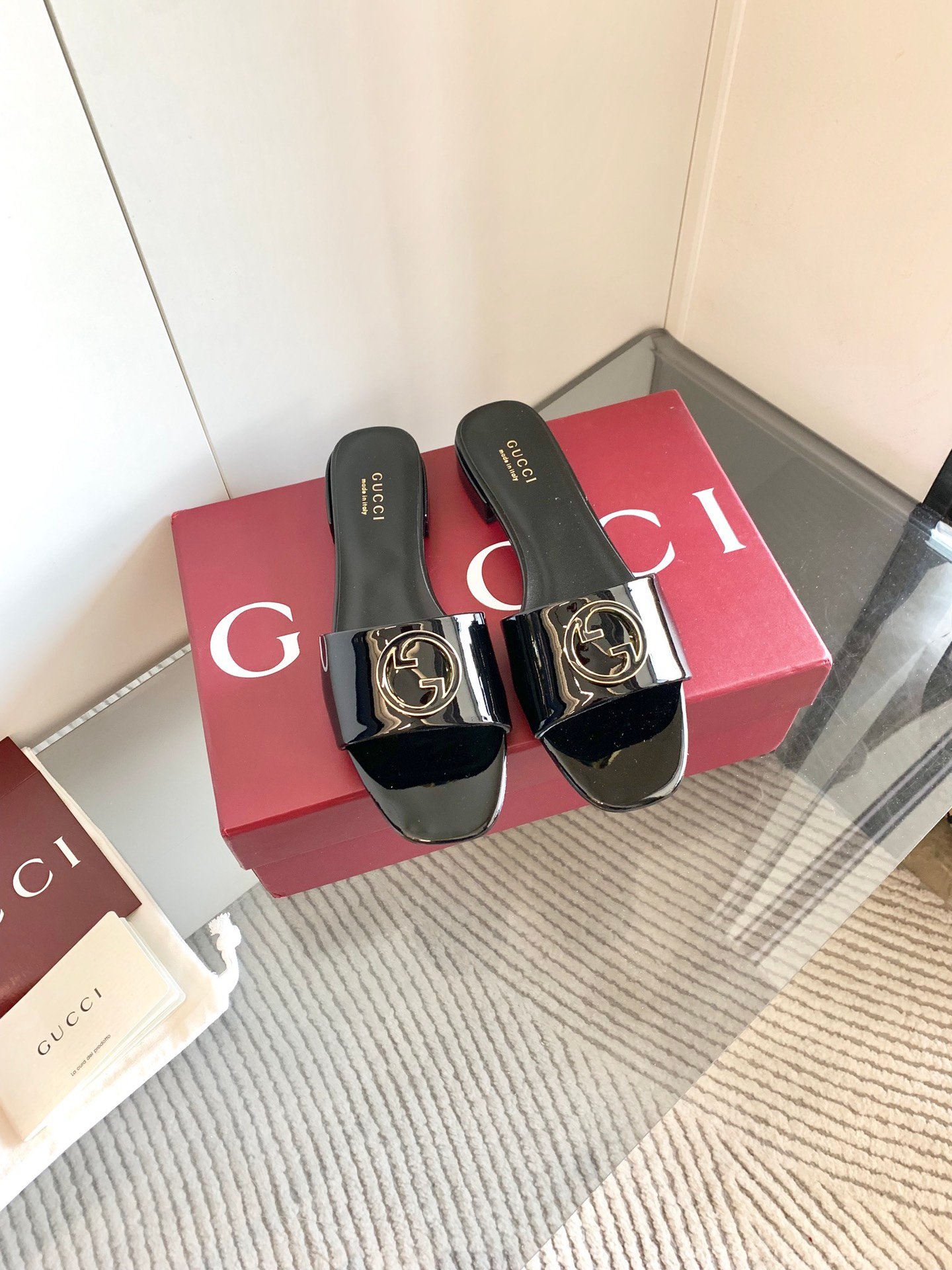 CUCCI WOMEN