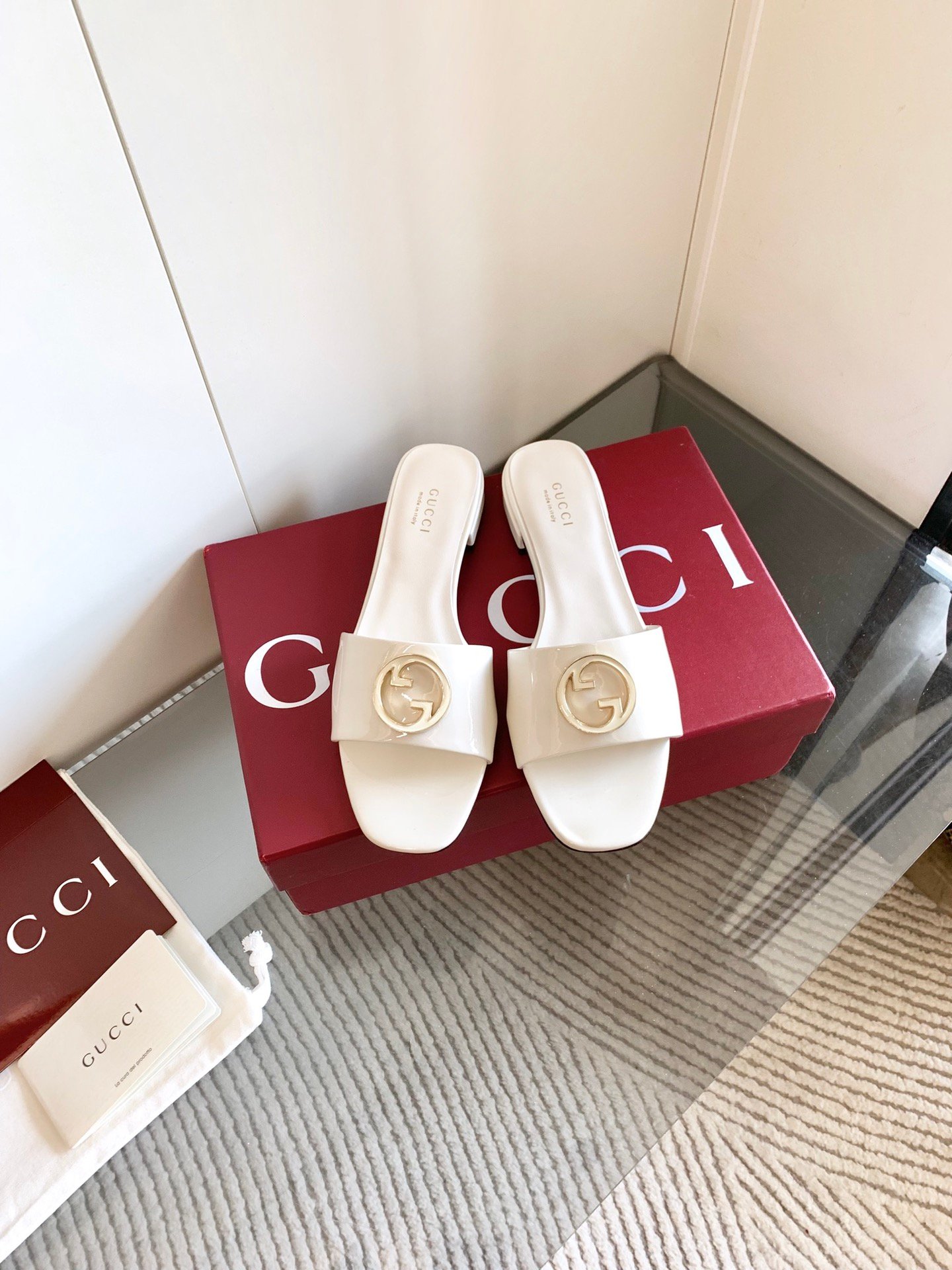 CUCCI WOMEN