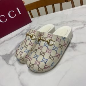 CUCCI  WOMEN