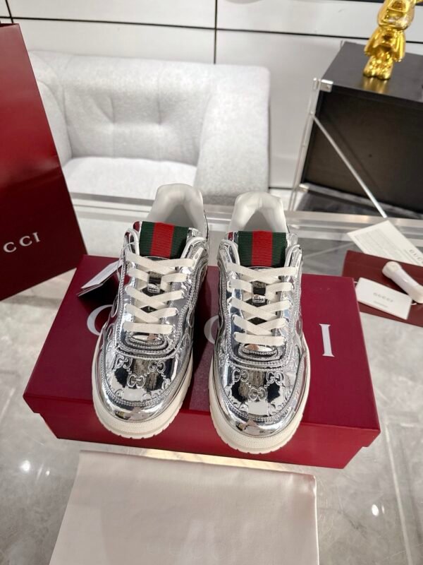 CUCCI  WOMEN