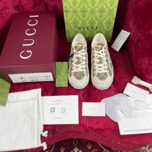 CUCCI  WOMEN