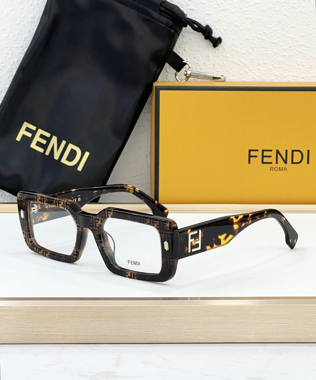 FENDI - Image 3