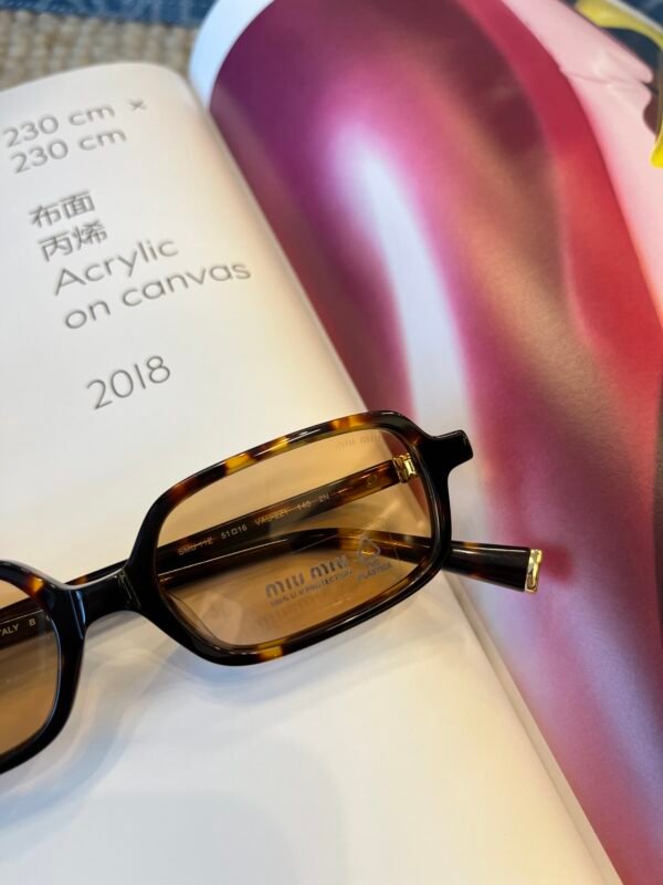 MIU MIU - Image 3