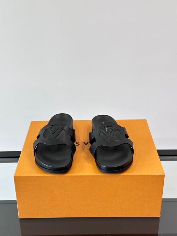 LV MAN - Image 4