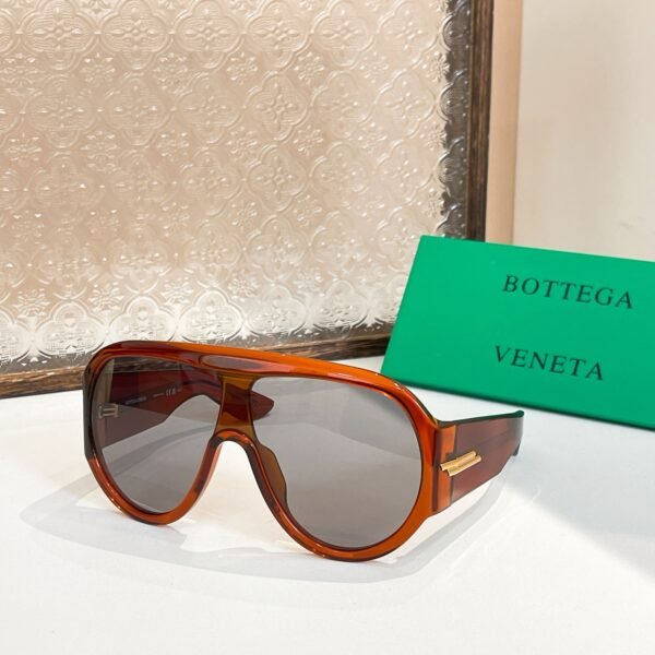 BOTTEGA  VENETA