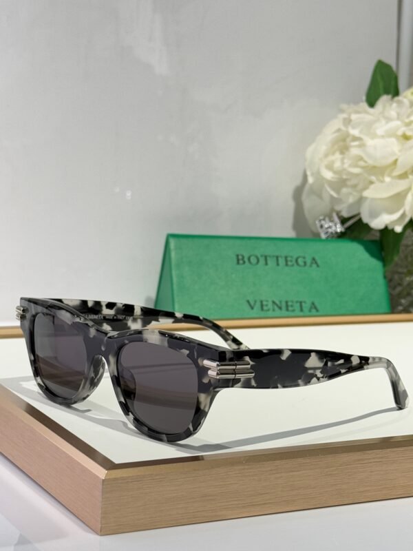 BOTTEGA  VENETA - Image 3