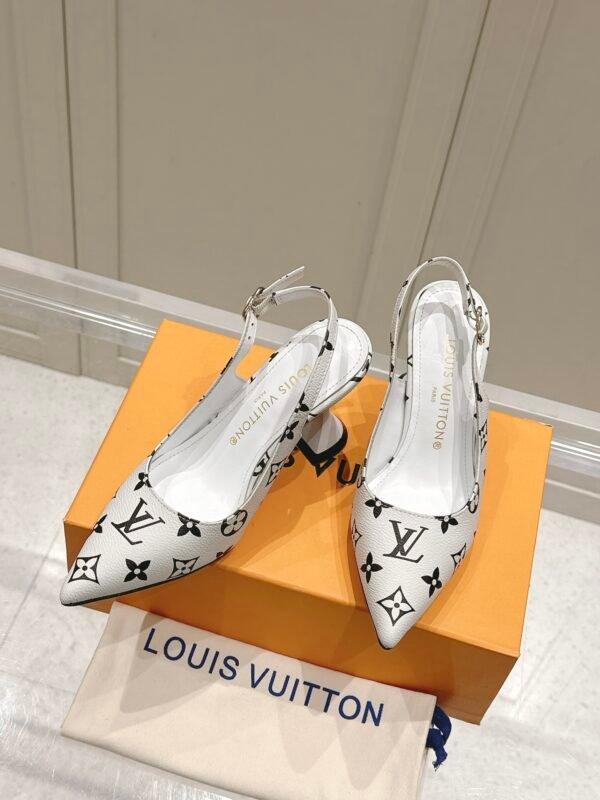 LV women - Image 4