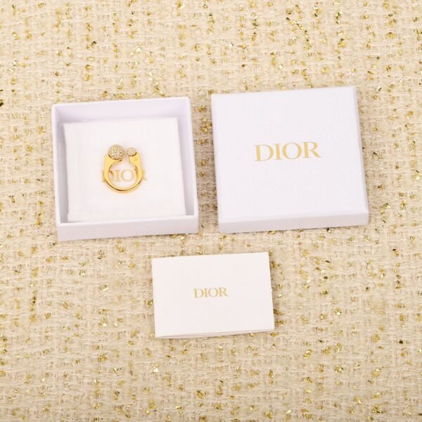 Dior - Image 3