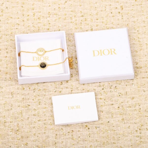 Dior - Image 3