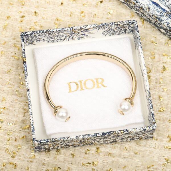 Dior - Image 3