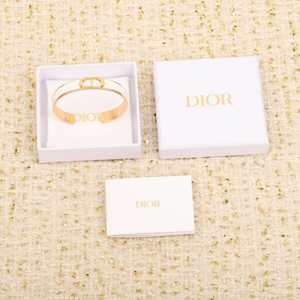 Dior - Image 3