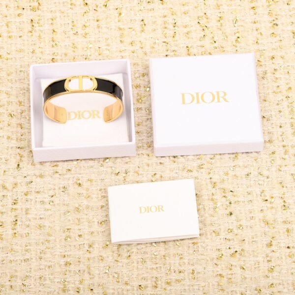Dior - Image 3