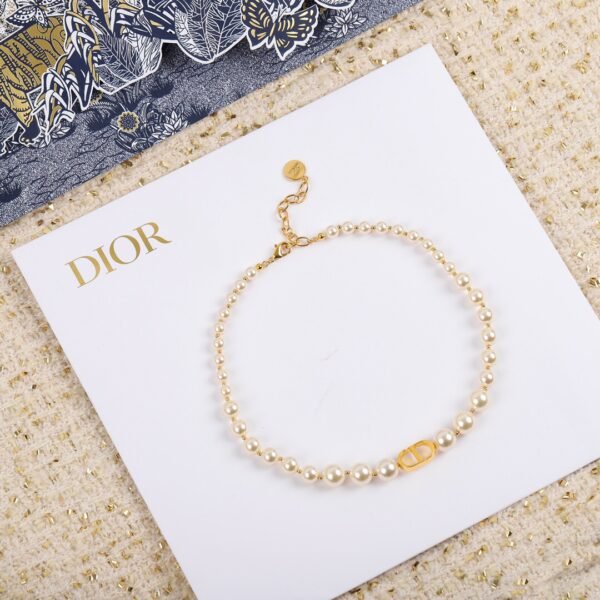 Dior - Image 3
