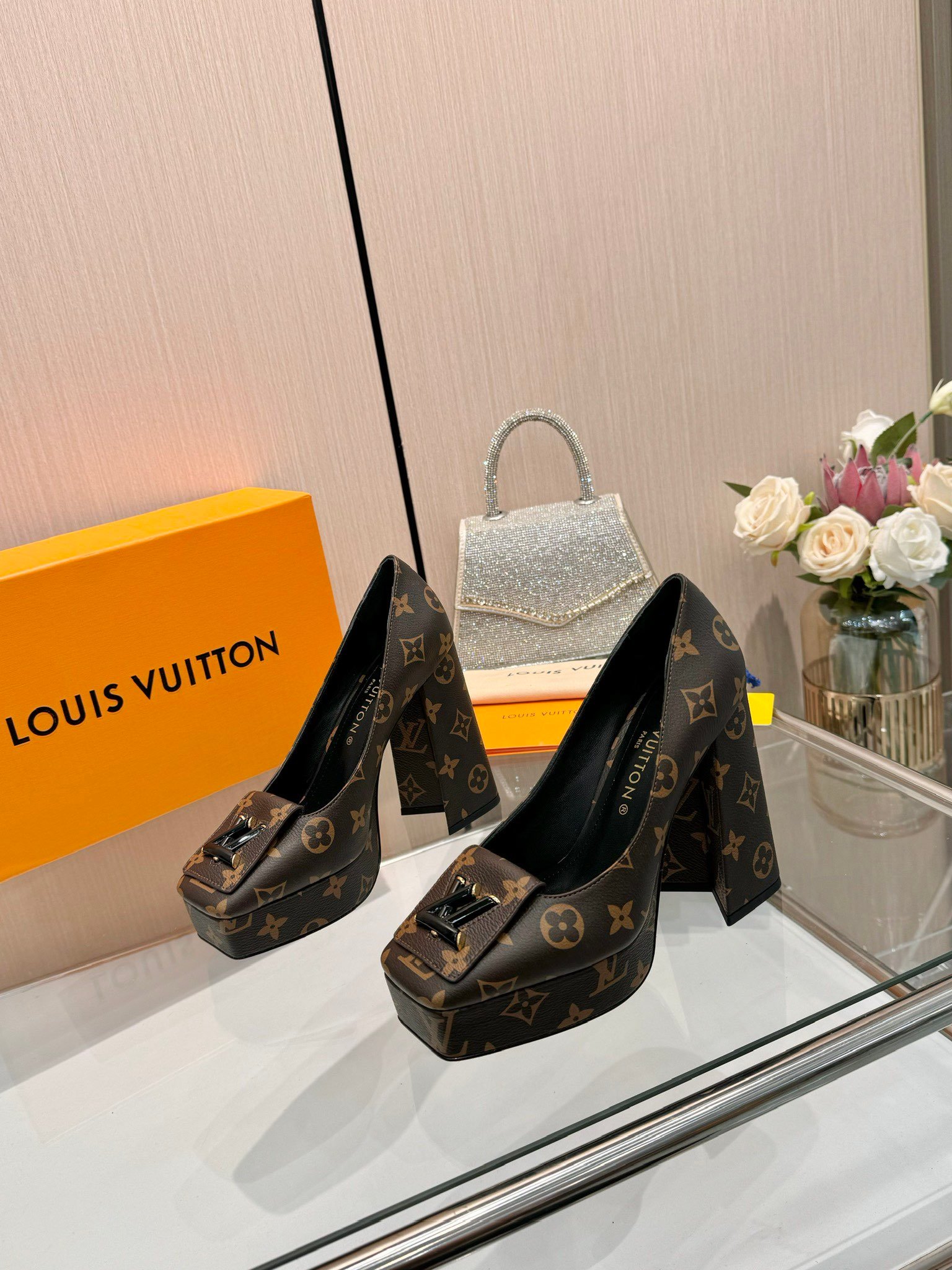LV women