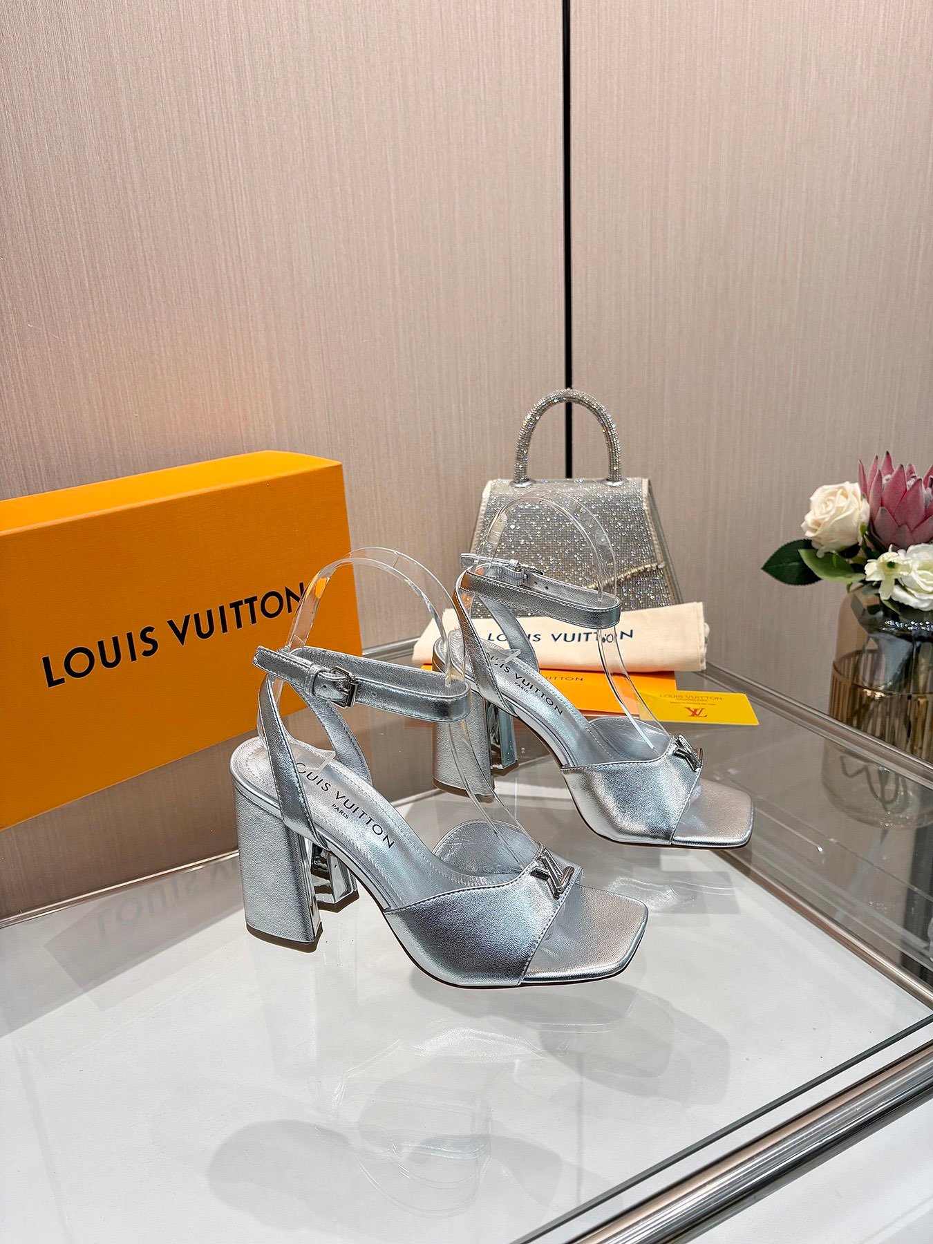 LV women