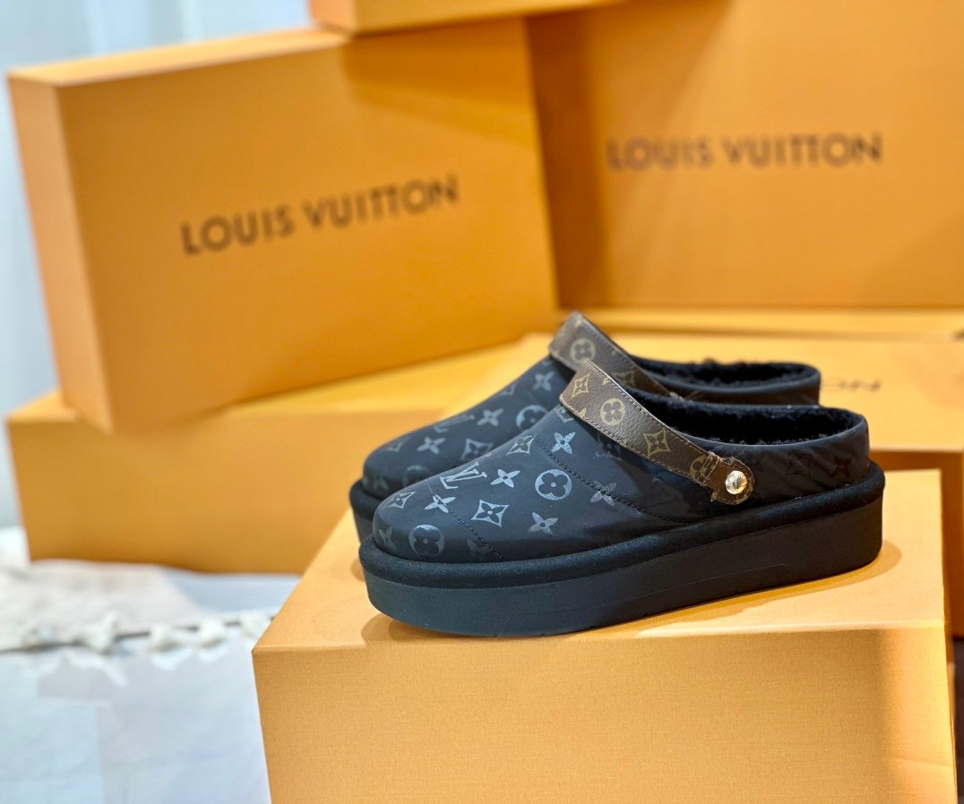 LV women - Image 4