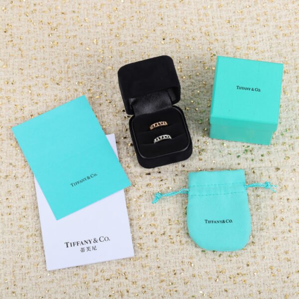 TIFFANY - Image 3