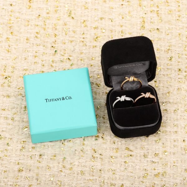 TIFFANY - Image 3