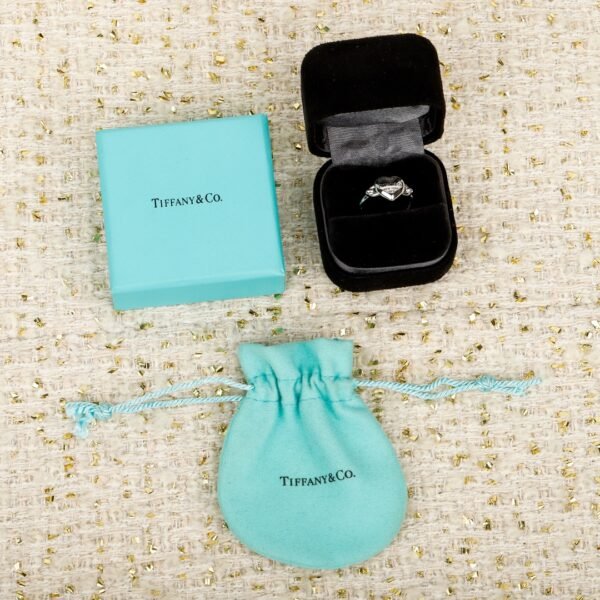 TIFFANY - Image 3