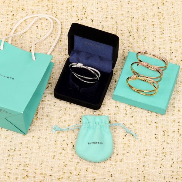TIFFANY - Image 3
