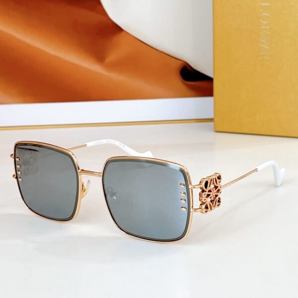 Loewe - Image 3