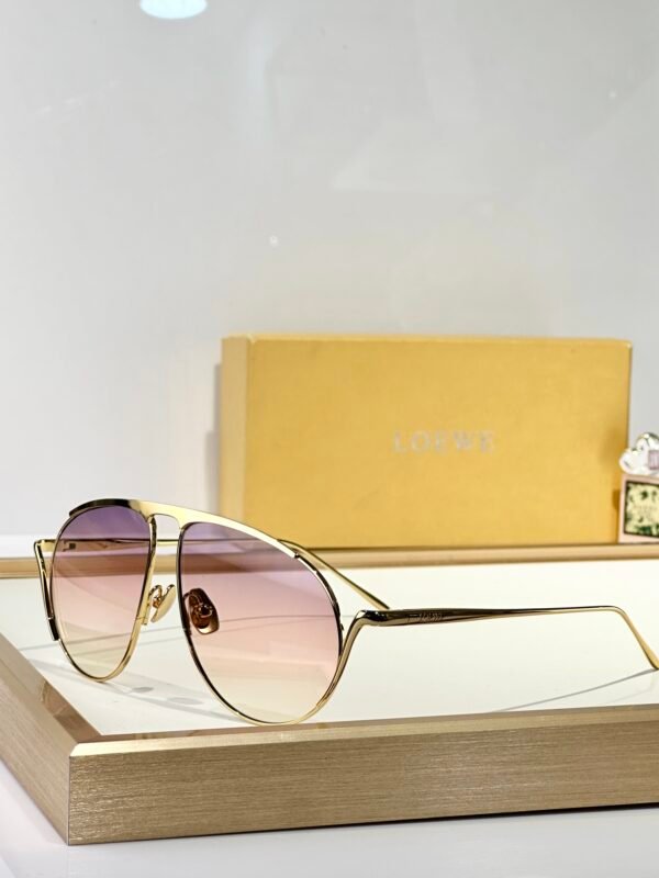Loewe - Image 3