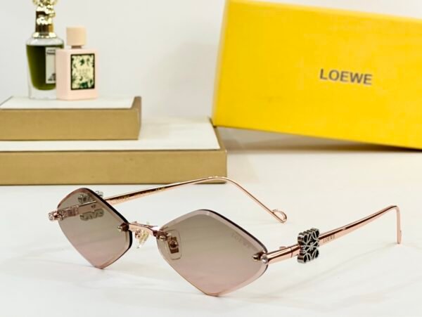 Loewe - Image 3