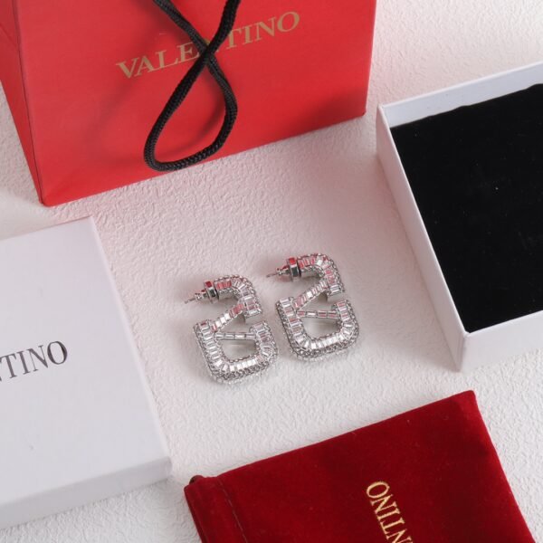 VELENTINO - Image 3