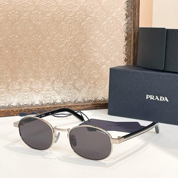 PRADA - Image 3