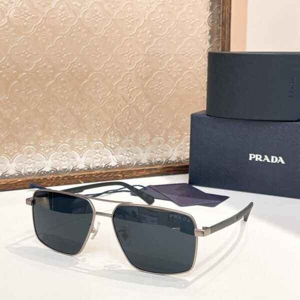 PRADA - Image 3