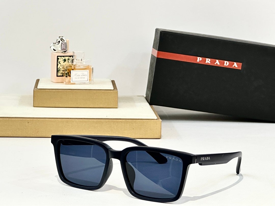 PRADA - Image 3