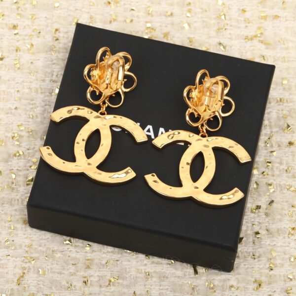 Chanel - Image 3