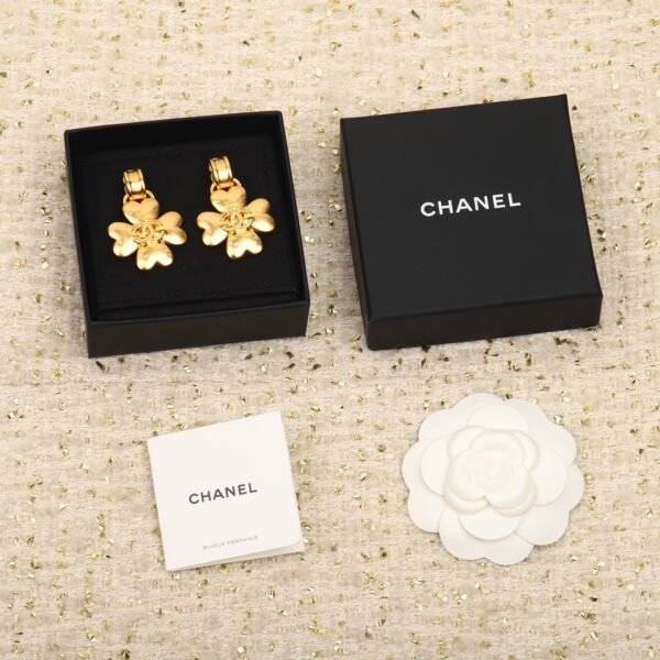 Chanel - Image 3