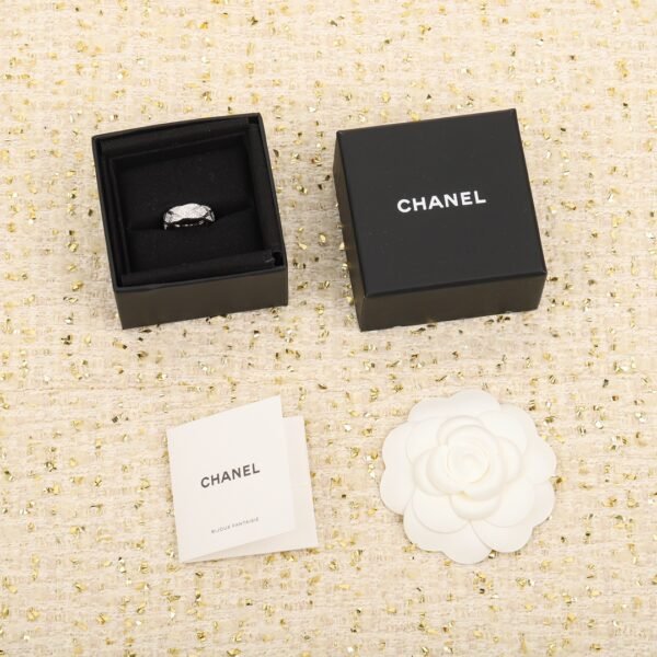 Chanel - Image 3