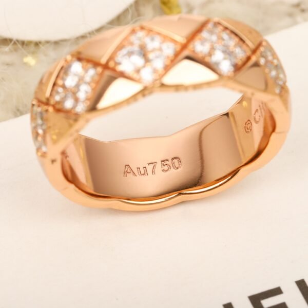 Chanel - Image 3