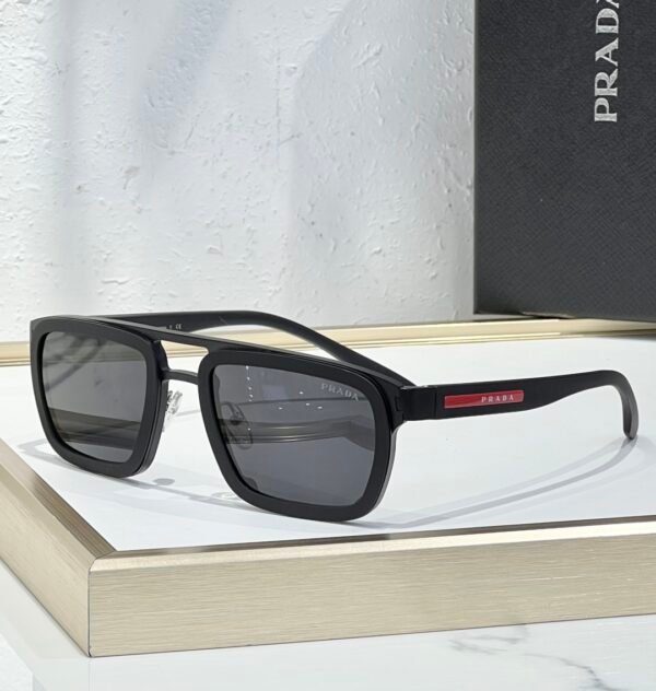 PRADA - Image 3