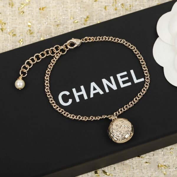 Chanel - Image 3
