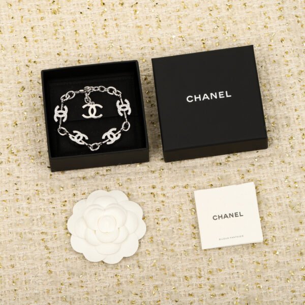 Chanel - Image 3