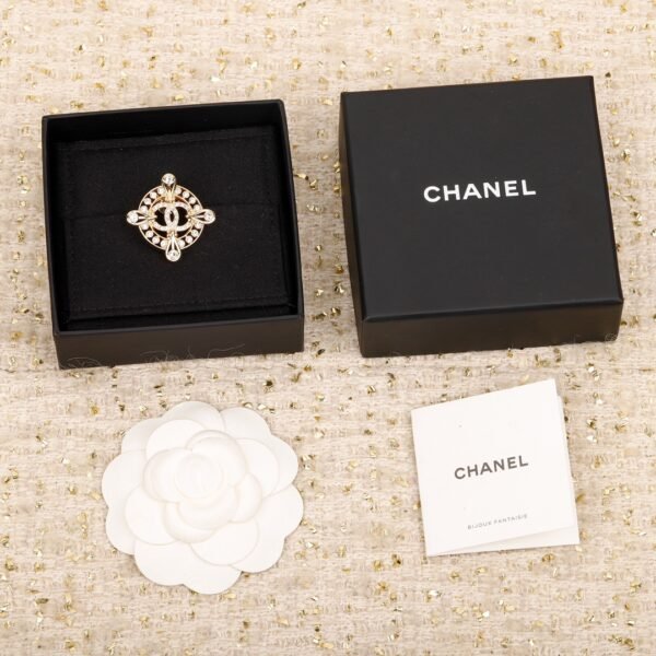 Chanel - Image 3