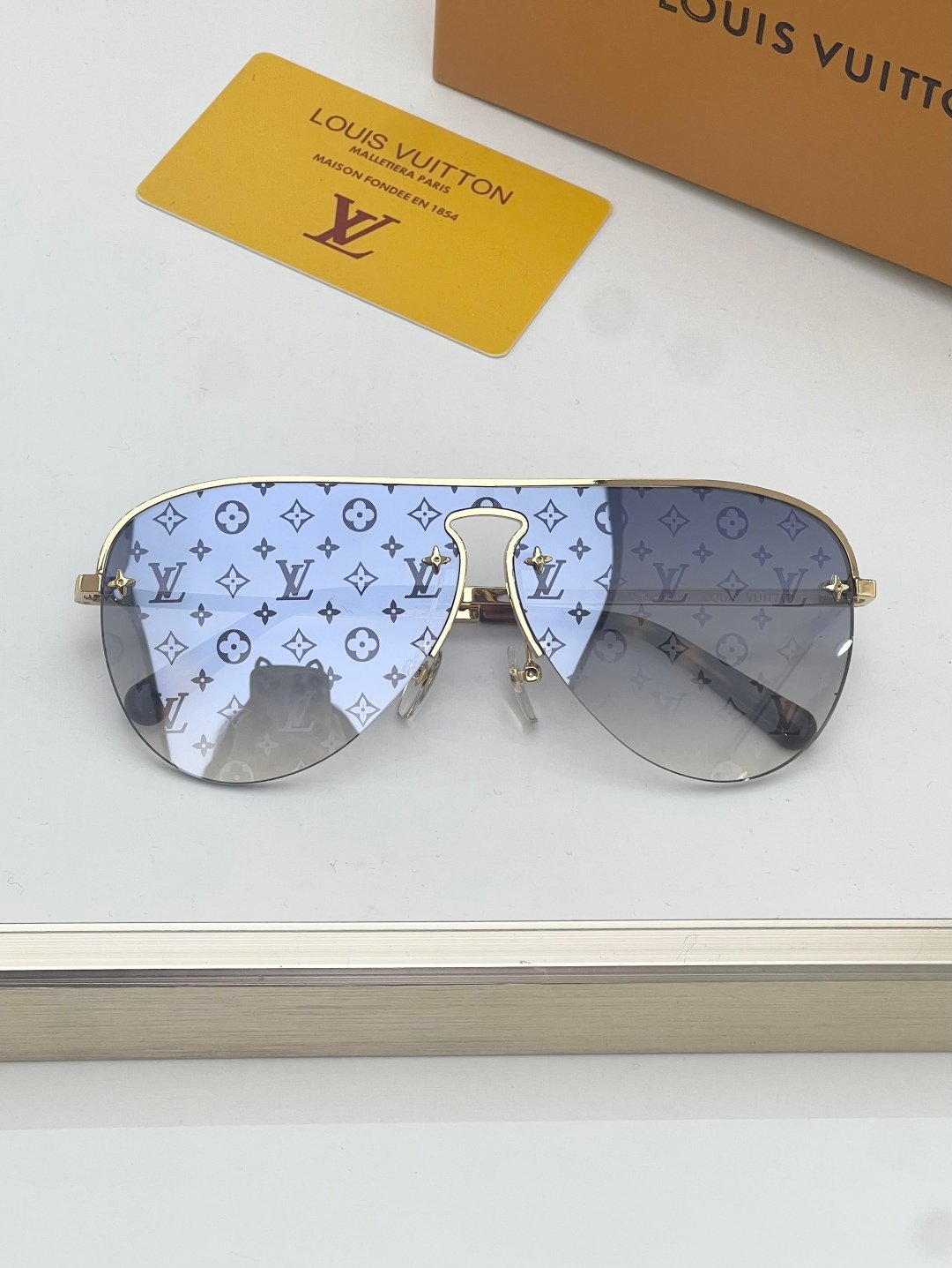 LV - Image 3
