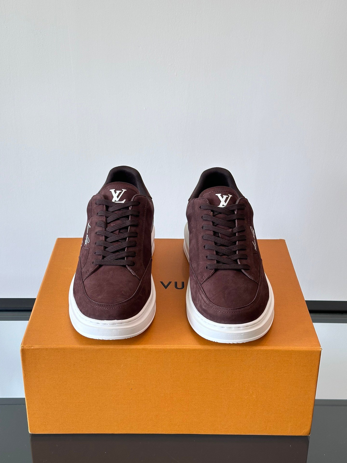 LV MAN - Image 3
