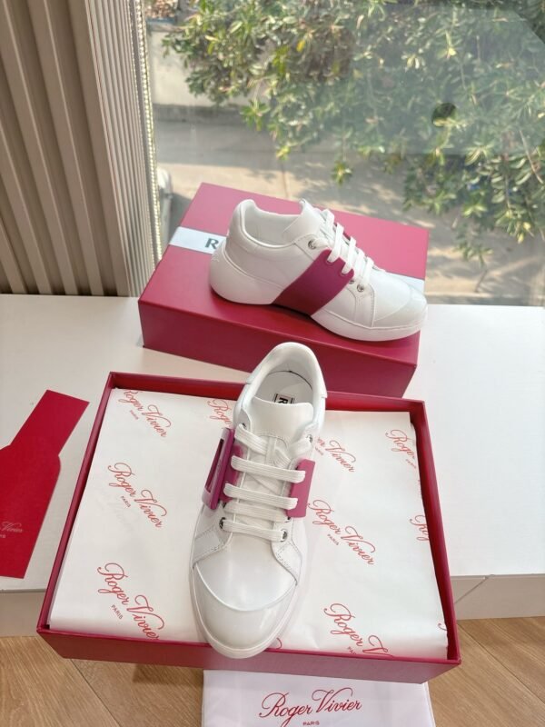 Roger Vivier - Image 6