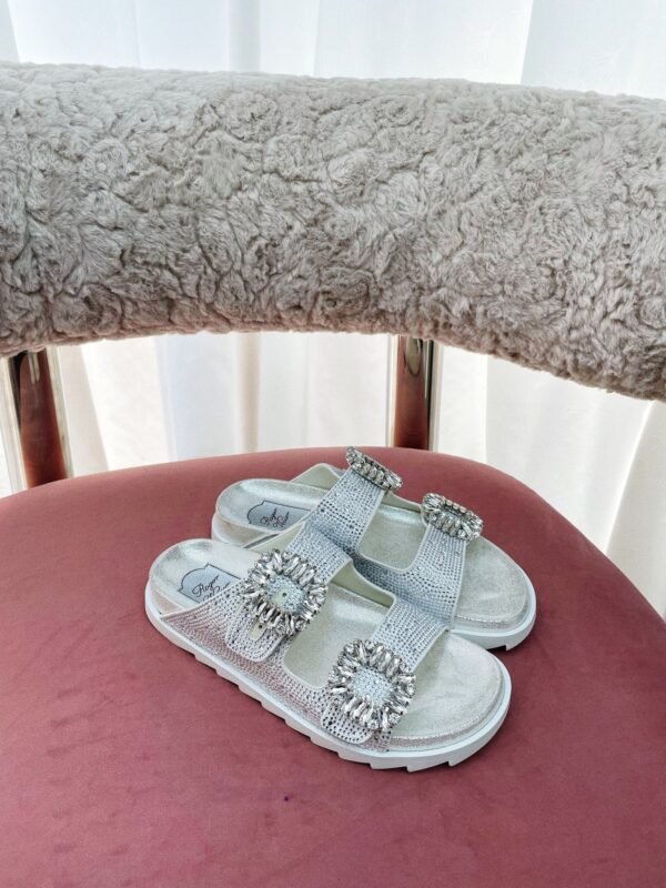 Roger Vivier - Image 7