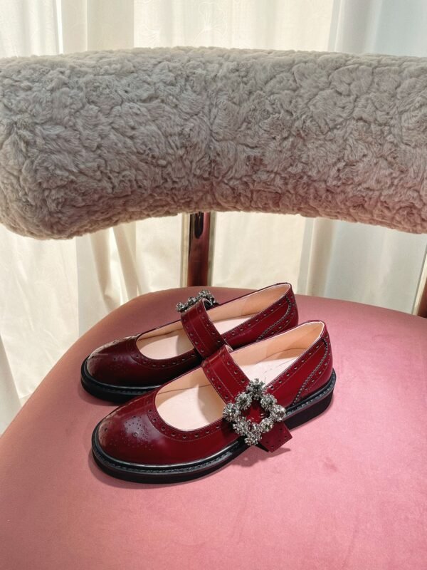 Roger Vivier - Image 7