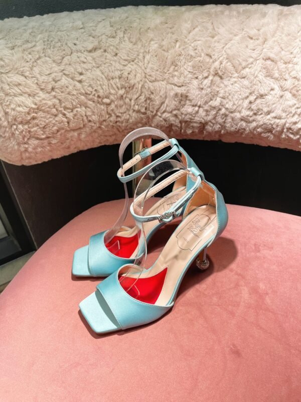 Roger Vivier - Image 7