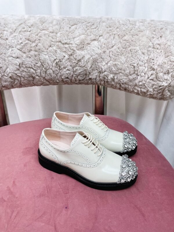Roger Vivier - Image 7