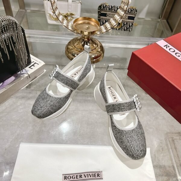 Roger Vivier - Image 3