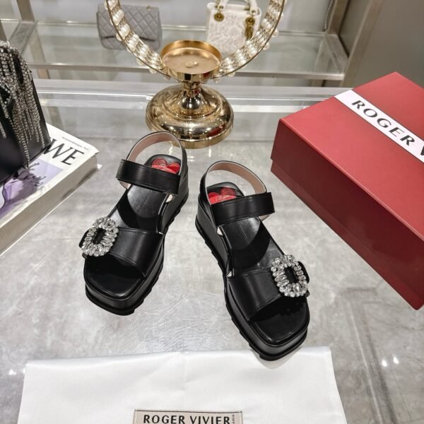 Roger Vivier - Image 7