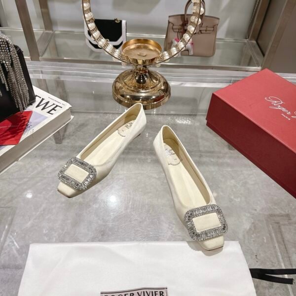 Roger Vivier - Image 7